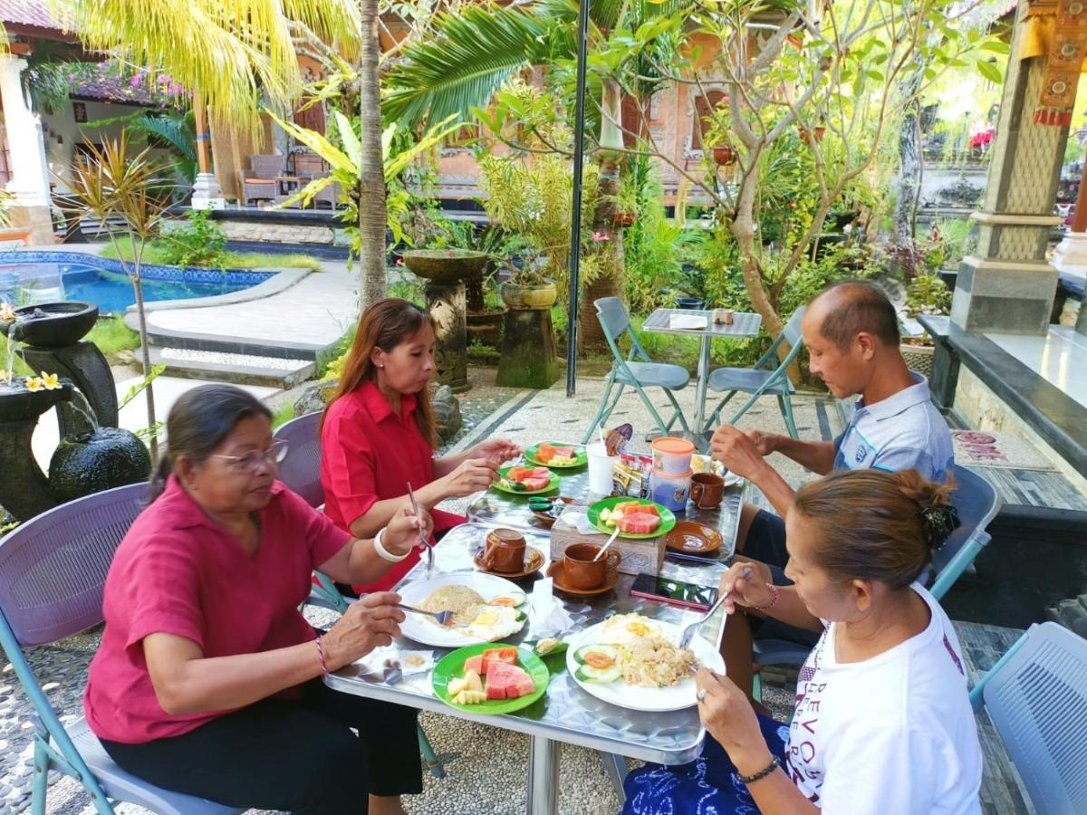Green Palace Homestay Batununggul Esterno foto