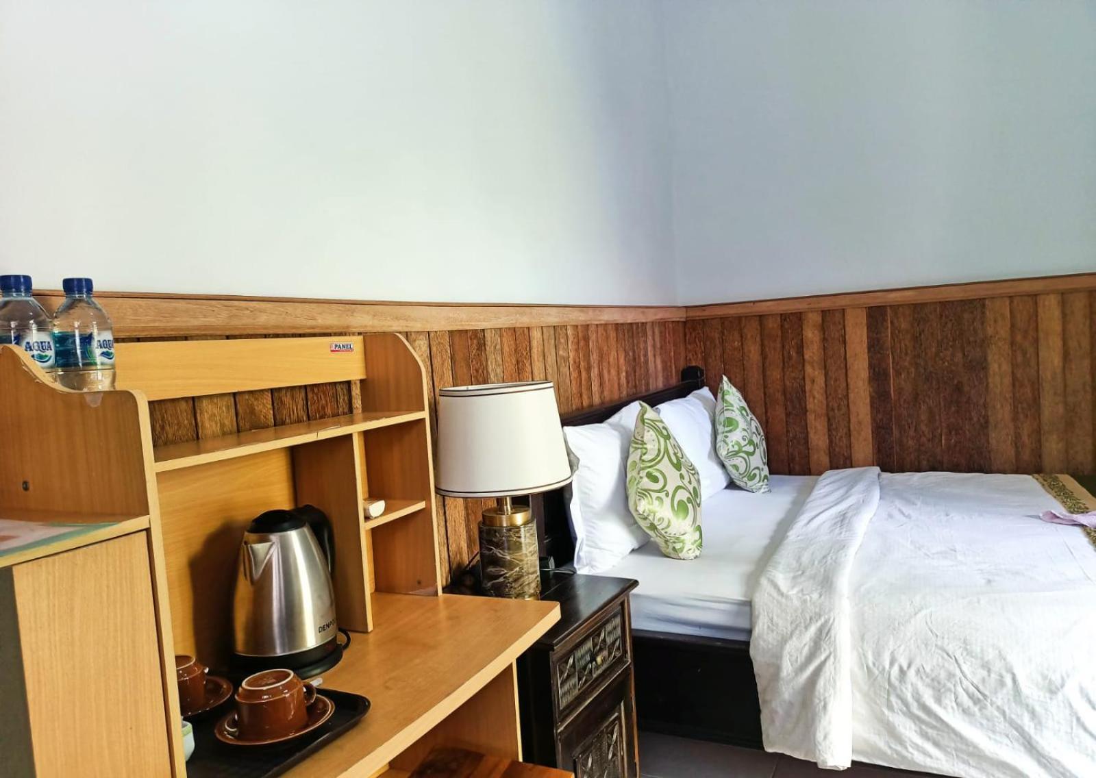 Green Palace Homestay Batununggul Esterno foto